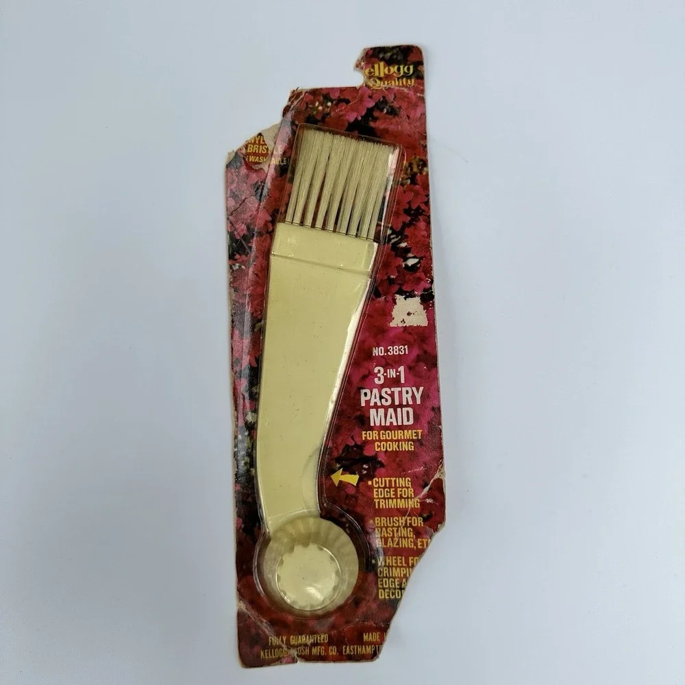 Vintage Kellogg Pastry And Basting Brush Rare NOS Yellow 3 In 1